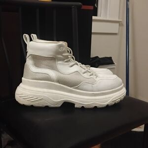 Women's Sz 8 Or 41 White Chunky High-Top Sneakers